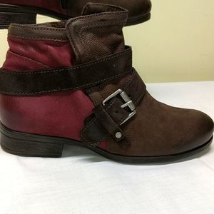 Miz Mooz Leather Buckle Ankle Boots. Size 8 1/2